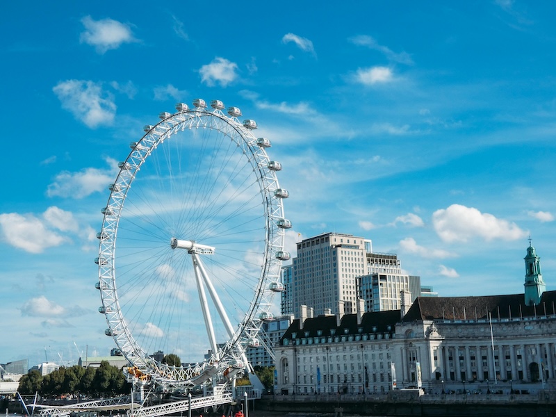 守得云开见天明，2023英国经济展望！