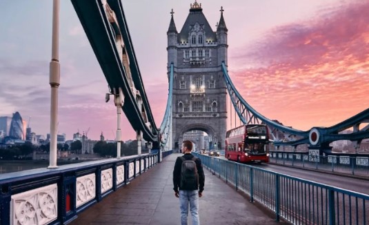 最新：移民规则重磅更新！工签持有人、永居申请人需注意